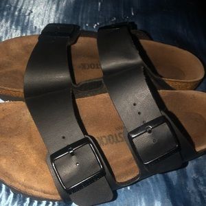 BLACK BIRKENSTOCKS